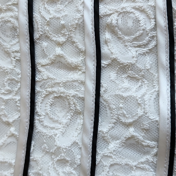 (M) Ravel Vintage Stretchy Lace  Overlay Ultra Flattering Fitted Old Fashioned - Picture 3 of 8